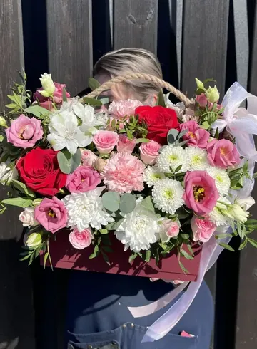 Композиция в ящике &laquo;Пылкие надежды&raquo; от интернет-магазина цветов в 