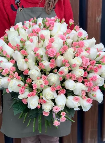 101 роза «Мимимишность» от интернет-магазина цветов в 