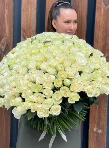 201 роза «Зефирное облако» от интернет-магазина цветов в 