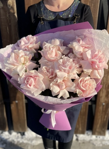 Французские розовые розы «Аделин» от интернет-магазина цветов в 