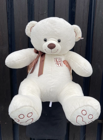 Медведь с бантом и нашивкой Love 80 см от интернет-магазина цветов в 