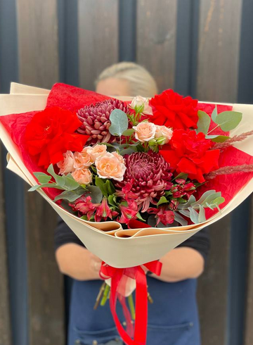 Сборный букет &laquo;Гранат и персик&raquo; от интернет-магазина цветов в 