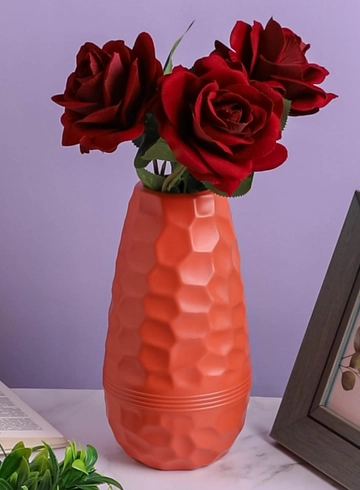 Ваза пластиковая оранжевая H25,5 D6х9 см от интернет-магазина цветов в 