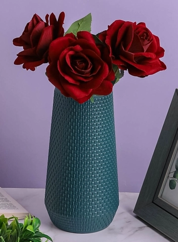 Ваза пластиковая синяя H25,5 D8,6х11 см от интернет-магазина цветов в 