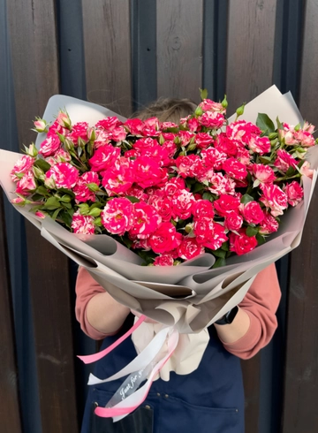 Монобукет из кустовых роз Файерворкс от интернет-магазина цветов в 