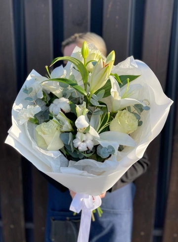 Сборный букет «Робкая надежда» от интернет-магазина цветов в 