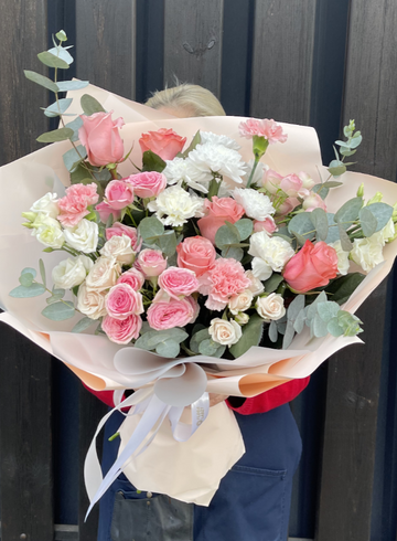 Авторский букет «Маседуан» от интернет-магазина цветов в 