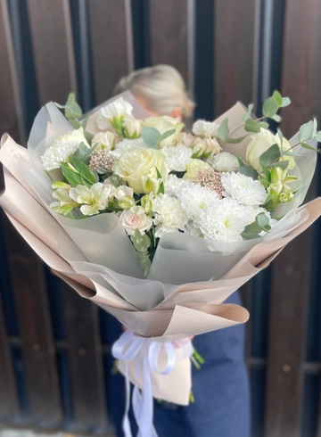 Авторский букет «Взбитые сливки» от интернет-магазина цветов в 