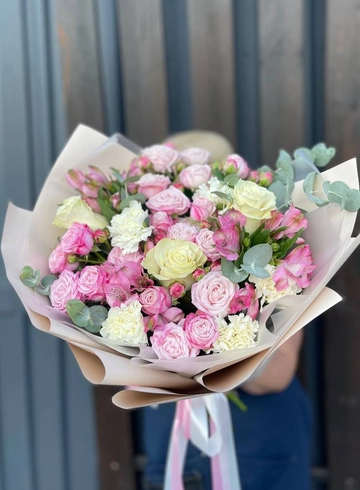 Авторский букет «Лиссабон» от интернет-магазина цветов в 