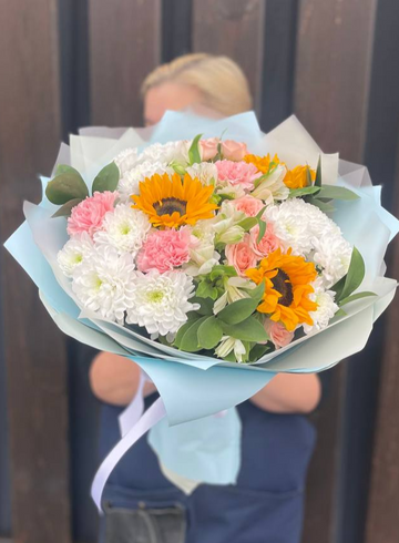 Сборный букет &laquo;Август в Арле&raquo; от интернет-магазина цветов в 