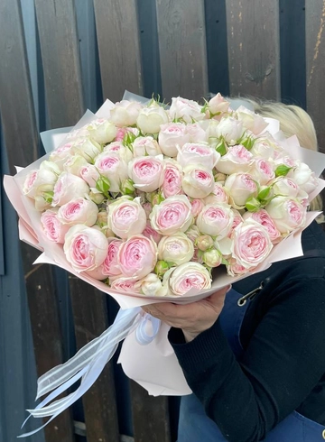 Пионовидные розы Дедикейшн от интернет-магазина цветов в 