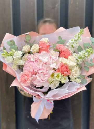 Авторский букет «Тибидабо» от интернет-магазина цветов в 