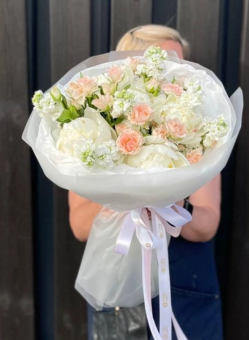 Триобукет &laquo;Феличита&raquo; от интернет-магазина цветов в 