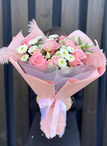 Сборный букет «Бизу» от интернет-магазина цветов в 