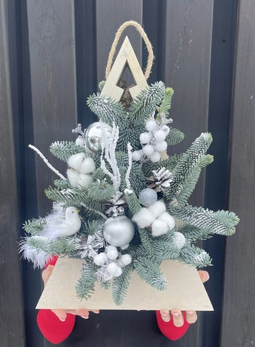 Композиция в ящике &laquo;Волшебный хоровод&raquo; от интернет-магазина цветов в 