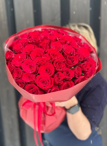 51 красная роза Кения от интернет-магазина цветов в 