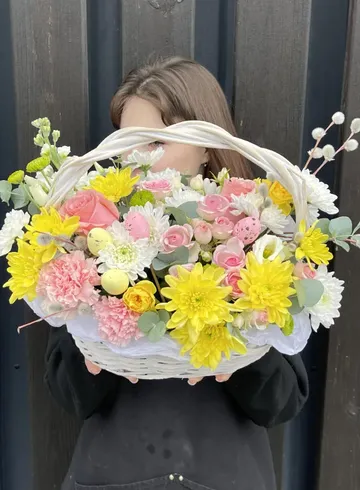 Композиция в корзине &laquo;Христово воскресение&raquo; от интернет-магазина цветов в 