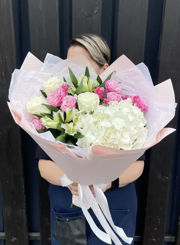 Сборный букет &laquo;Воздушный замок&raquo; от интернет-магазина цветов в 