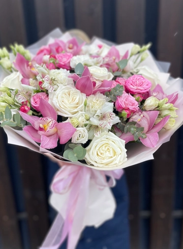 Авторский букет «Кабальеро» от интернет-магазина цветов в 