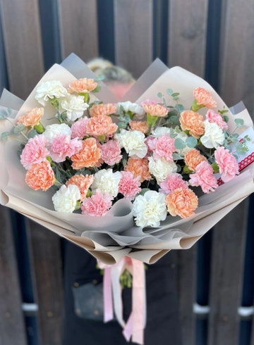 Монобукет &laquo;Гвоздичное ассорти&raquo; от интернет-магазина цветов в 