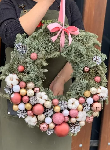 Рождественский венок от интернет-магазина цветов в 