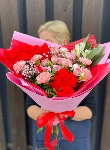 Авторский букет «Страсть и нежность» от интернет-магазина цветов в 