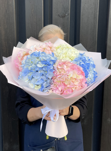 Монобукет из гортензий от интернет-магазина цветов в 